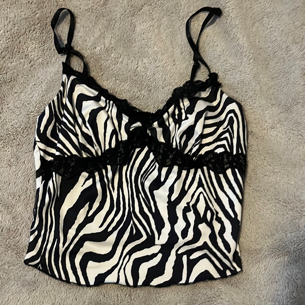 Black & White Crop